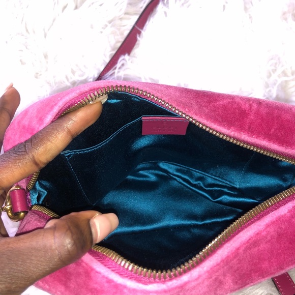 Gucci Marmont Fuschia Pink Velvet Crossbody Bag - Picture 8 of 10